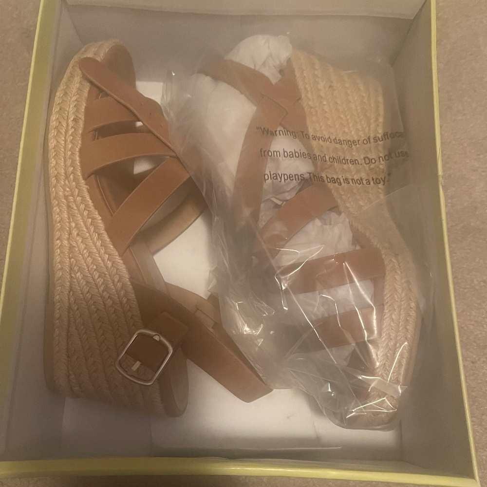 New With Box Women’s strappy Brown Espadrille sandals